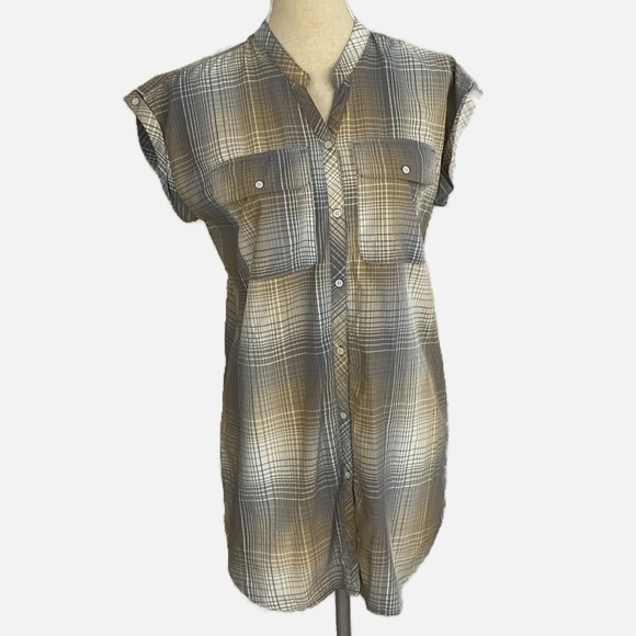 MEC Vida Short Sleeve Shirt Women’s Size Medium UPF Hiking Travel Plaid - Picture 9 of 9
